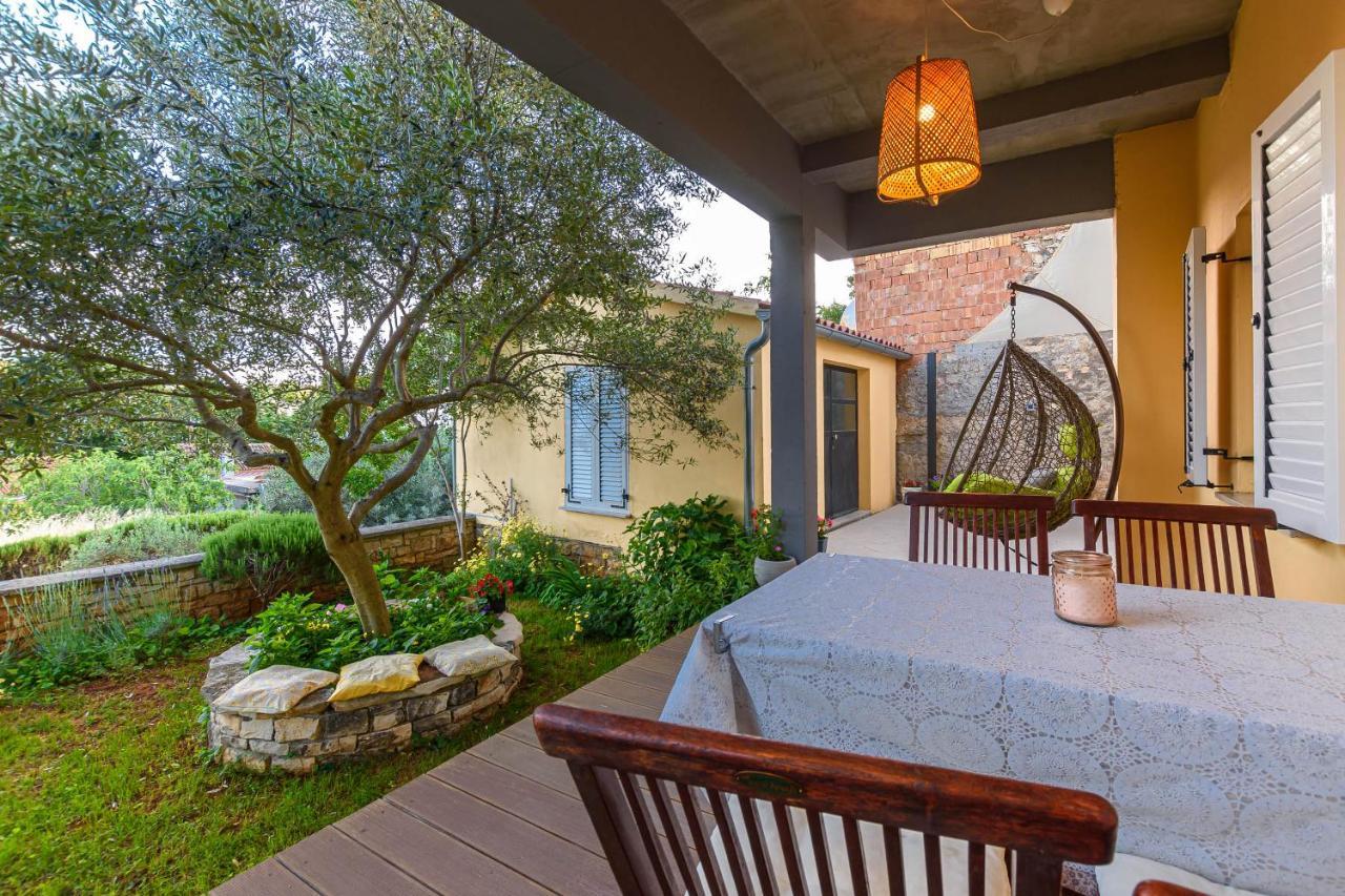 Apartment Macan, Beautiful Green Oasis Pula Exterior foto